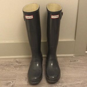 Hunter rain boots size 8